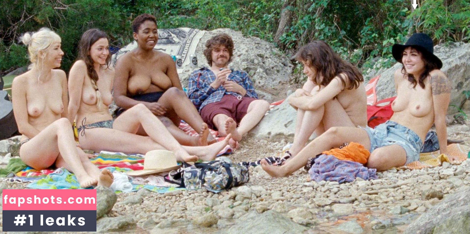 Daniella Pineda gallery photo #25