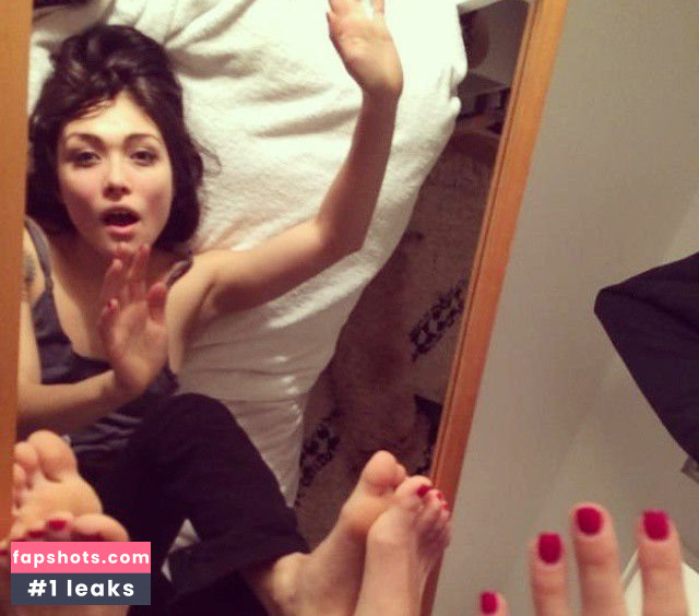 Daniella Pineda gallery photo #38