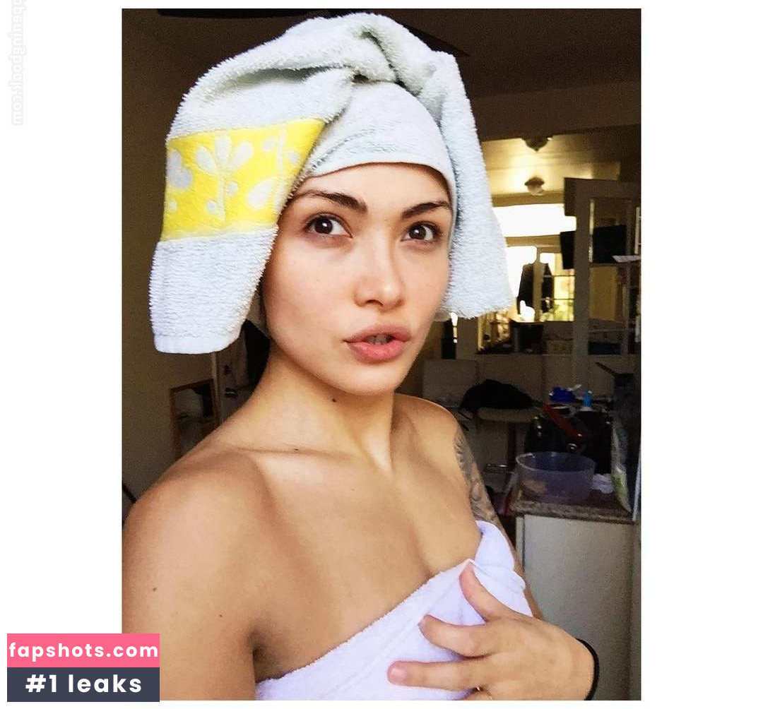 Daniella Pineda gallery photo #47