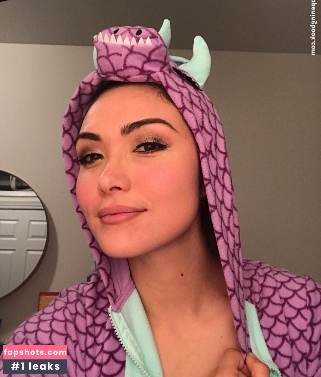 Daniella Pineda gallery photo #57