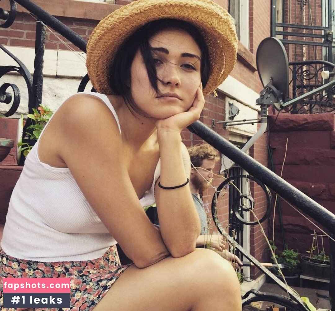 Daniella Pineda gallery photo #59