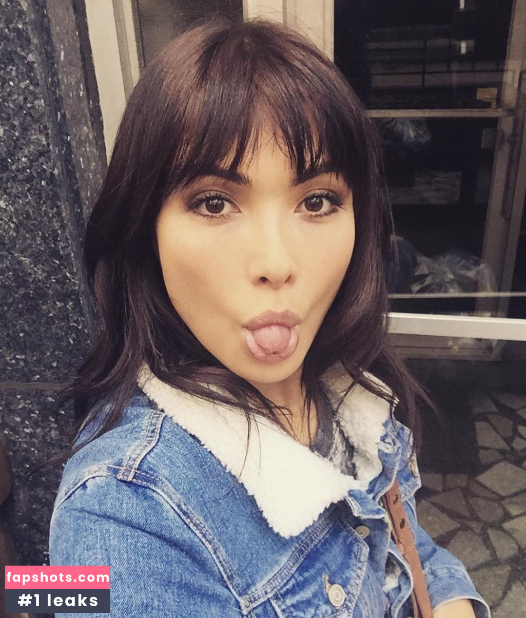 Daniella Pineda gallery photo #62