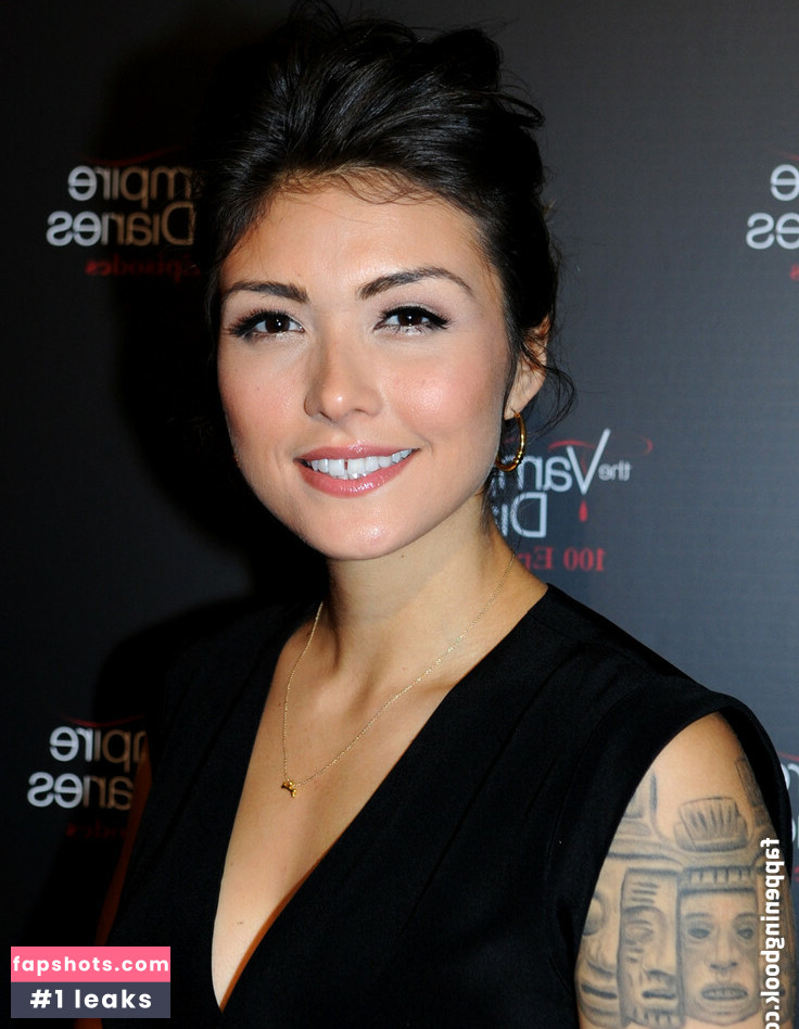 Daniella Pineda gallery photo #8