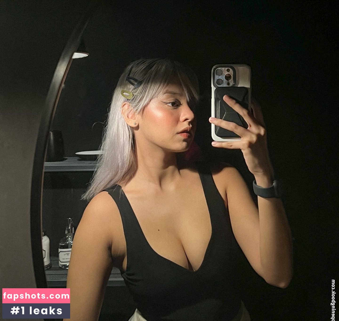 Daniella Roi nude babe gallery