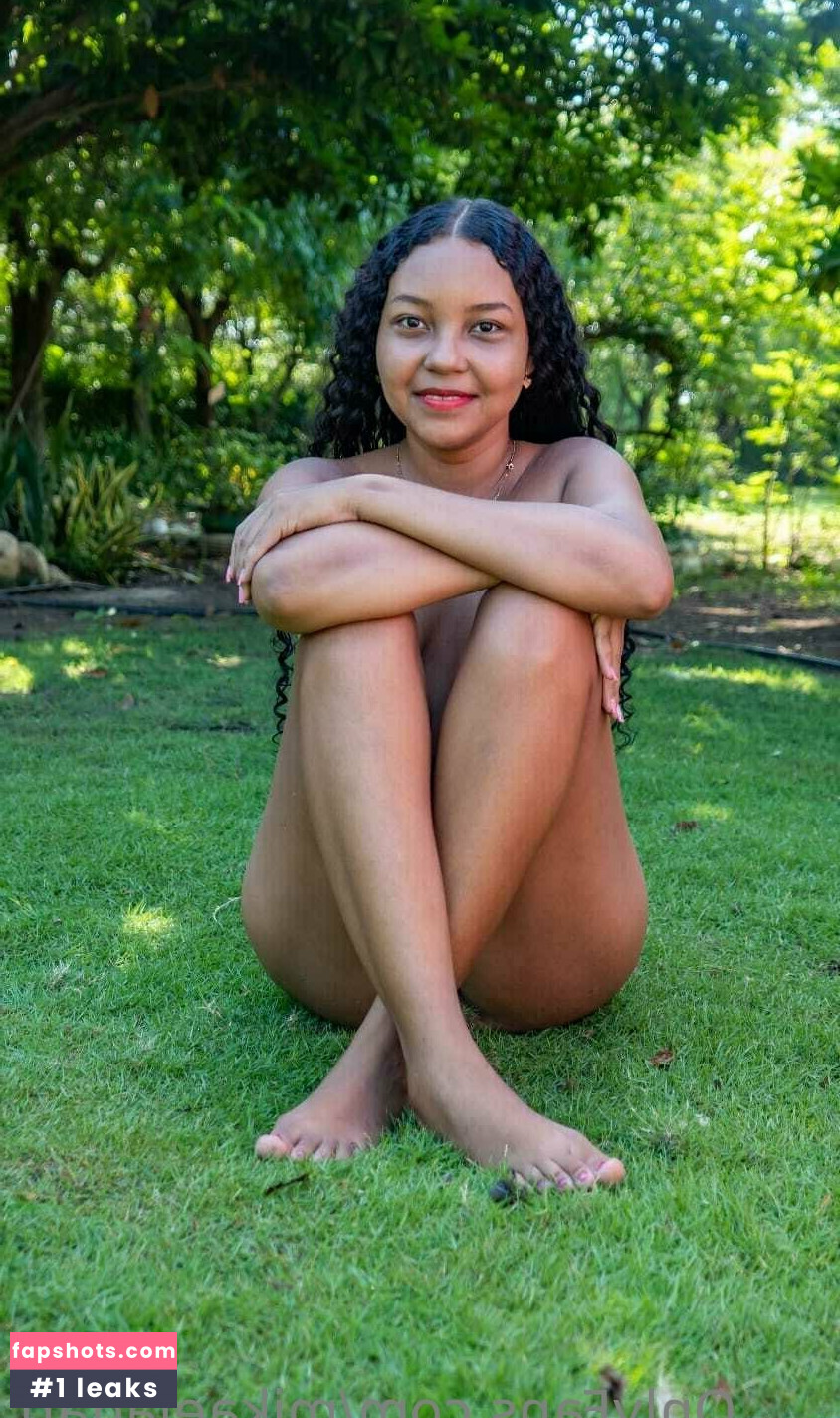 daniellagarciia nude babe gallery