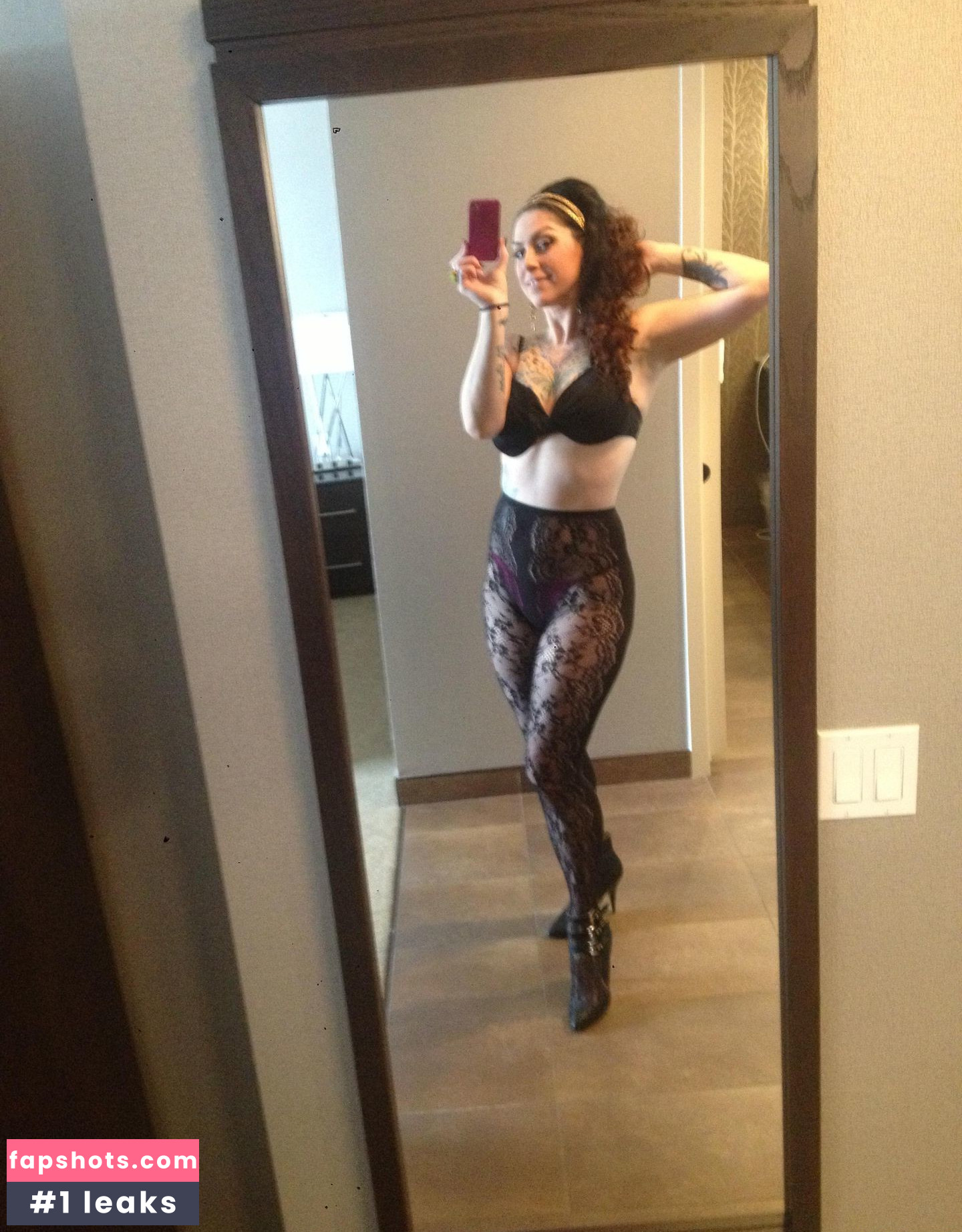 Danielle Colby gallery photo #727