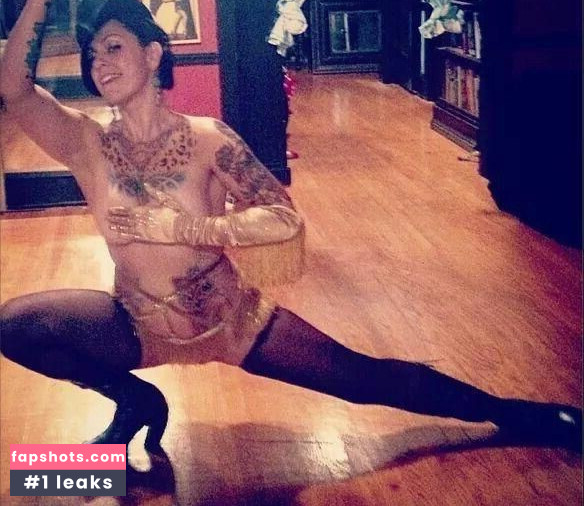 Danielle Colby gallery photo #785