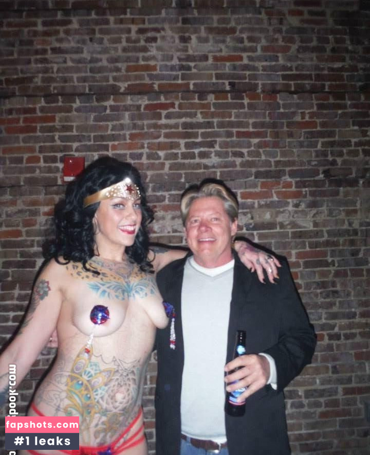 Danielle Colby gallery photo #790