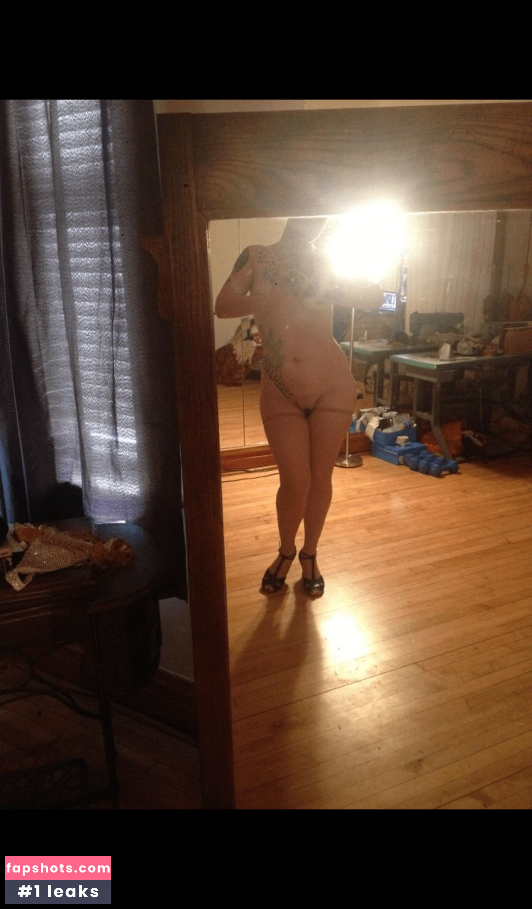 Danielle Colby gallery photo #830