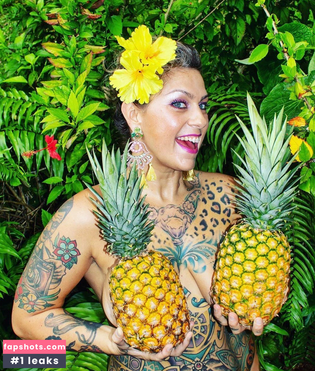 Danielle Colby gallery photo #851