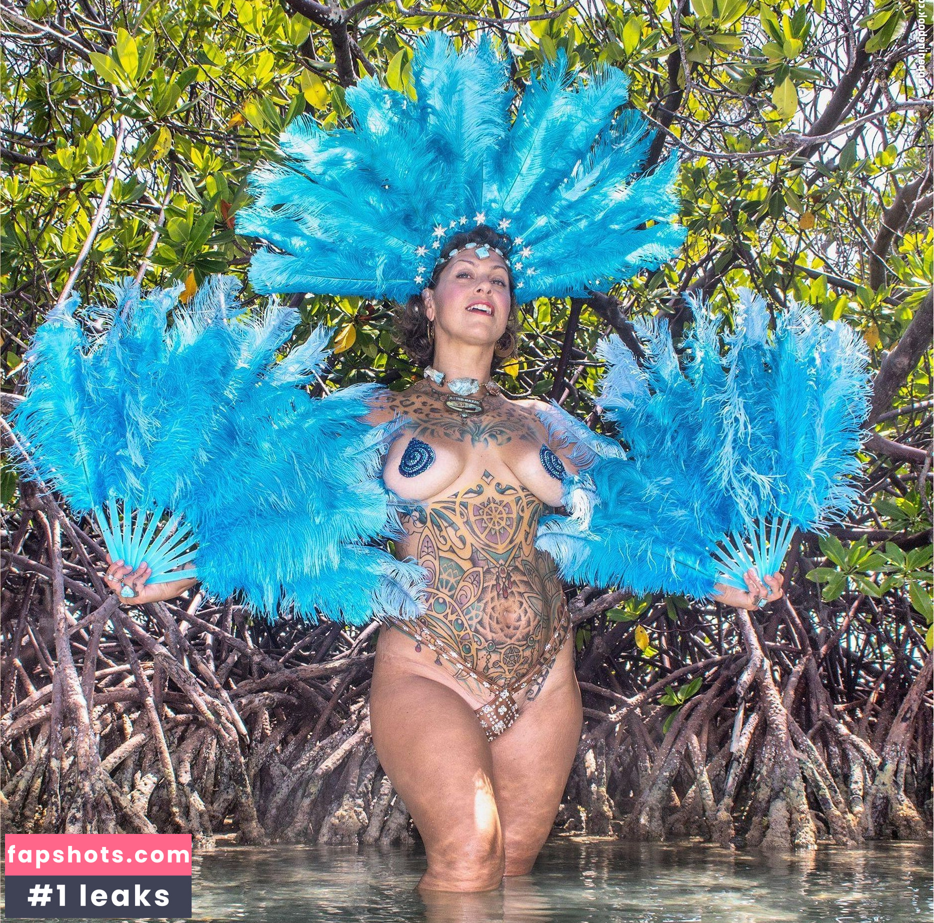 Danielle Colby gallery photo #869