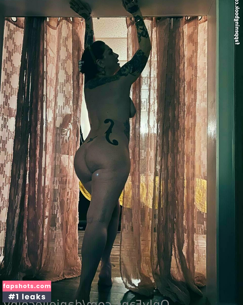 Danielle Colby gallery photo #94