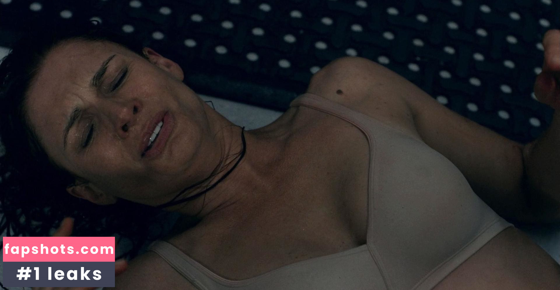 Danielle Cormack gallery photo #37