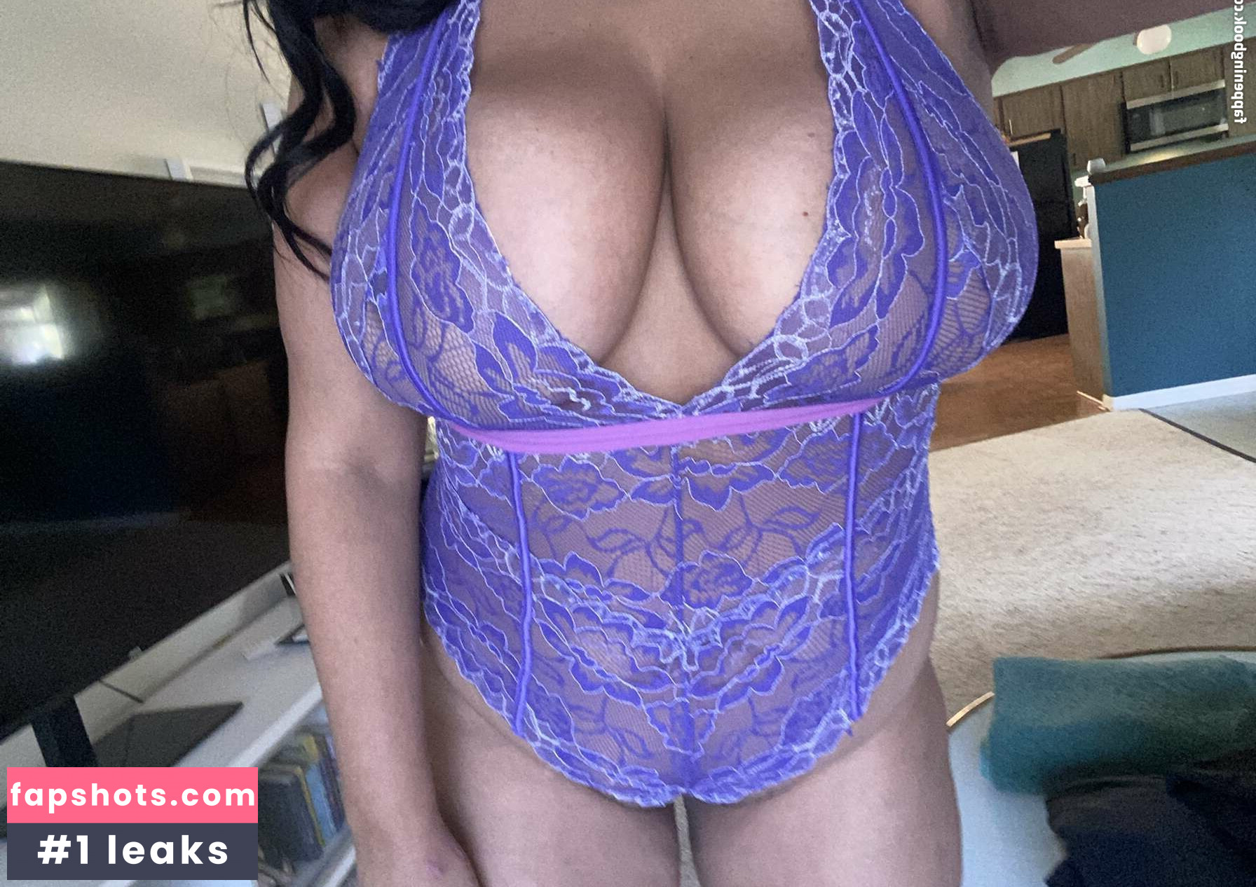 Danielle Dallaire gallery photo #9