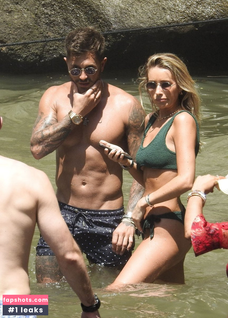 Danielle Fogarty gallery photo #6