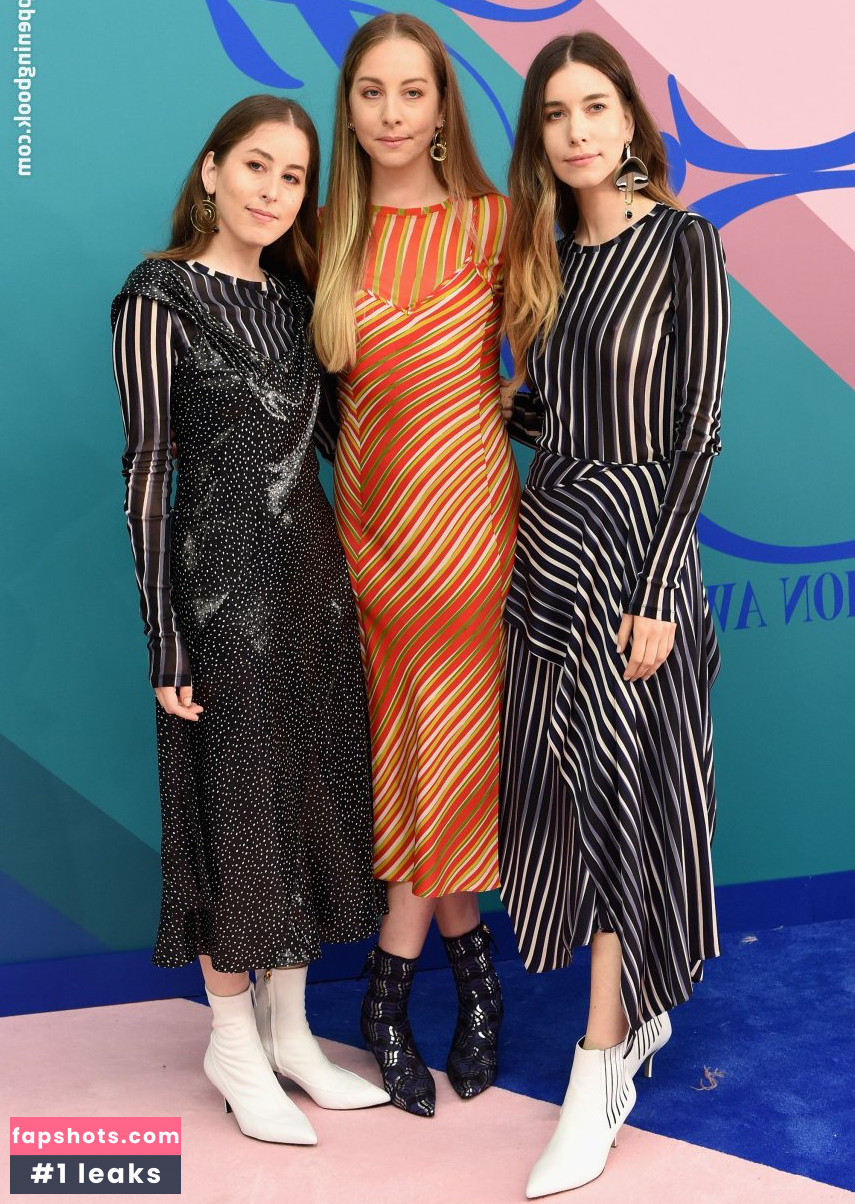 Danielle Haim gallery photo #11