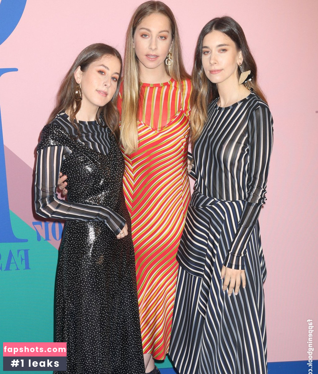 Danielle Haim gallery photo #14