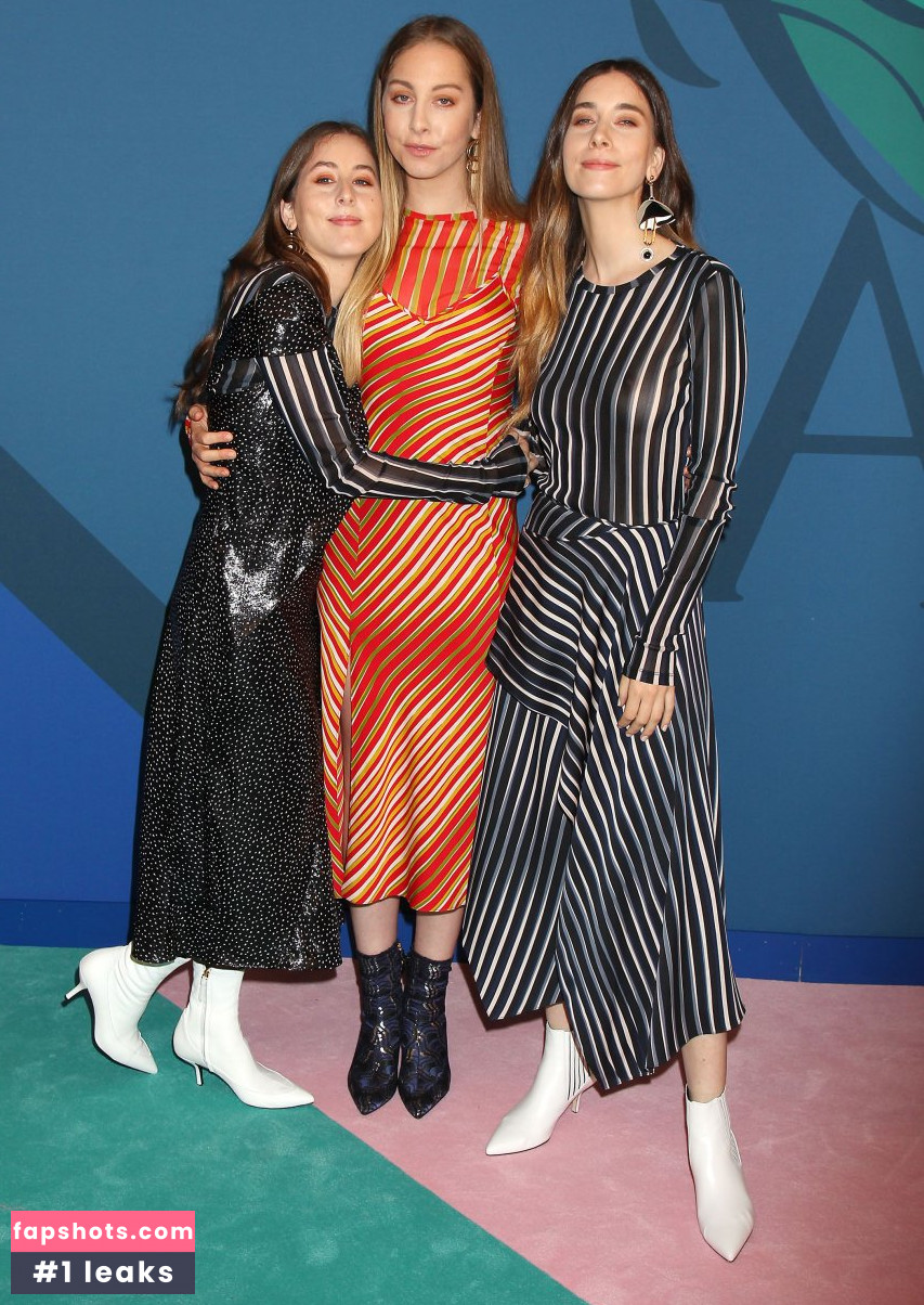 Danielle Haim gallery photo #21