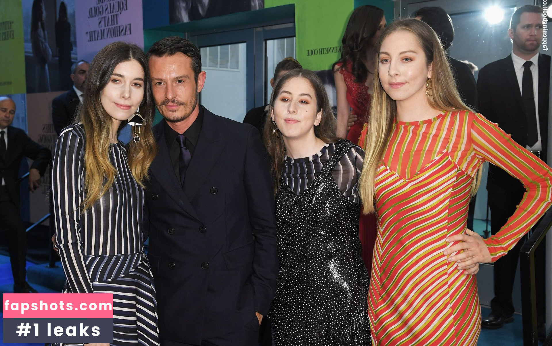 Danielle Haim gallery photo #30