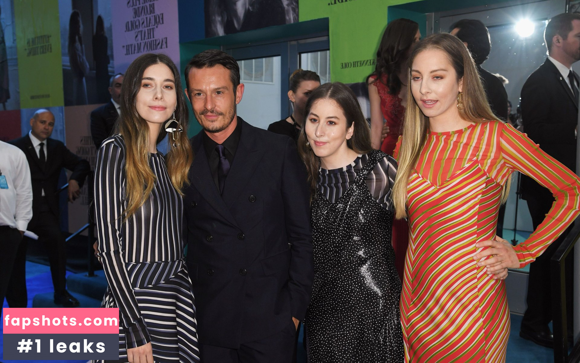 Danielle Haim gallery photo #32