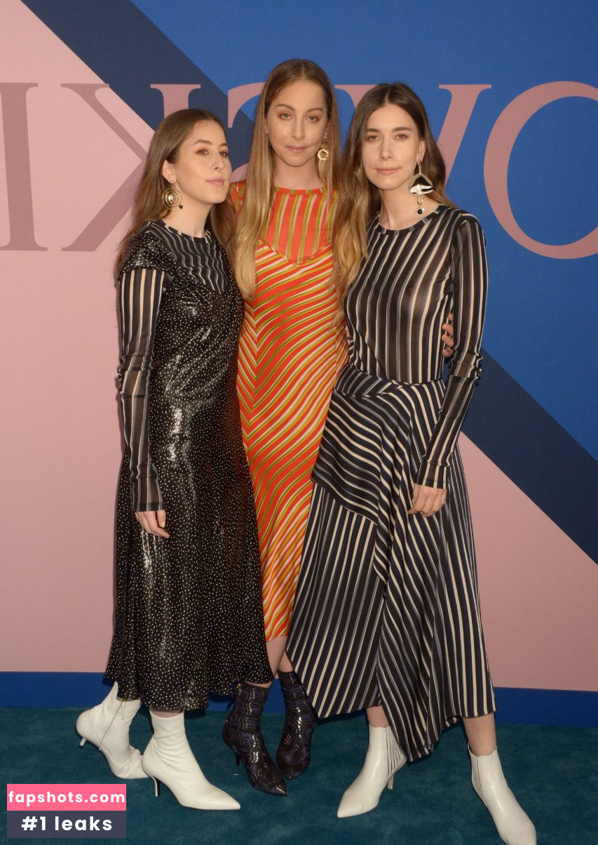 Danielle Haim gallery photo #34