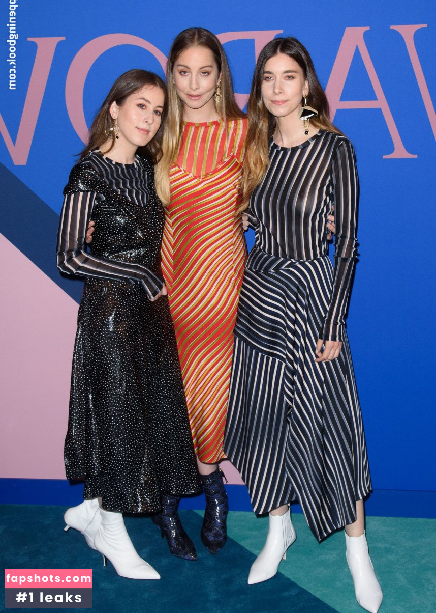 Danielle Haim gallery photo #38