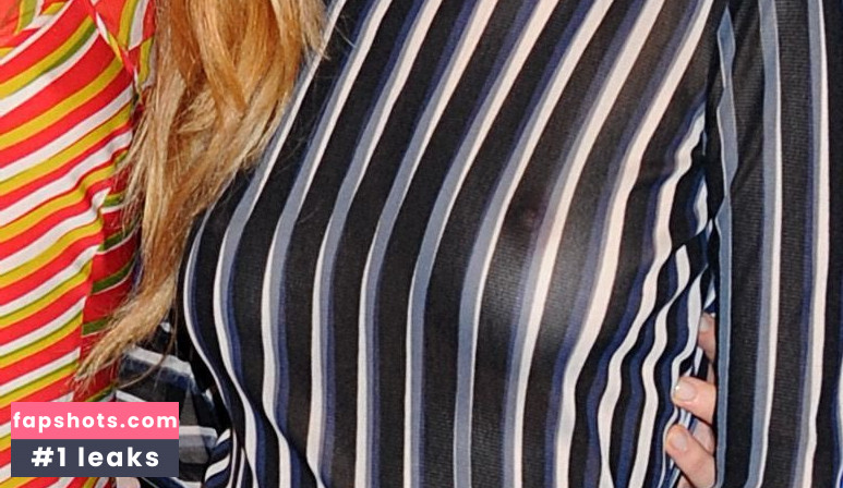 Danielle Haim gallery photo #5