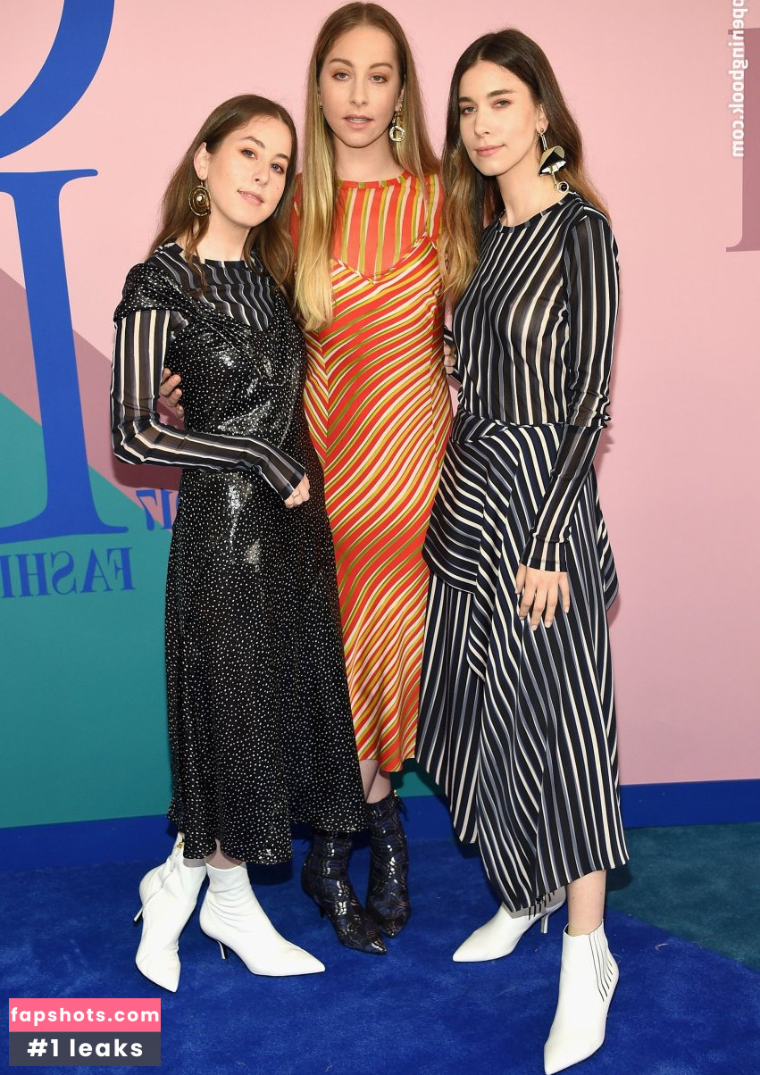 Danielle Haim gallery photo #8