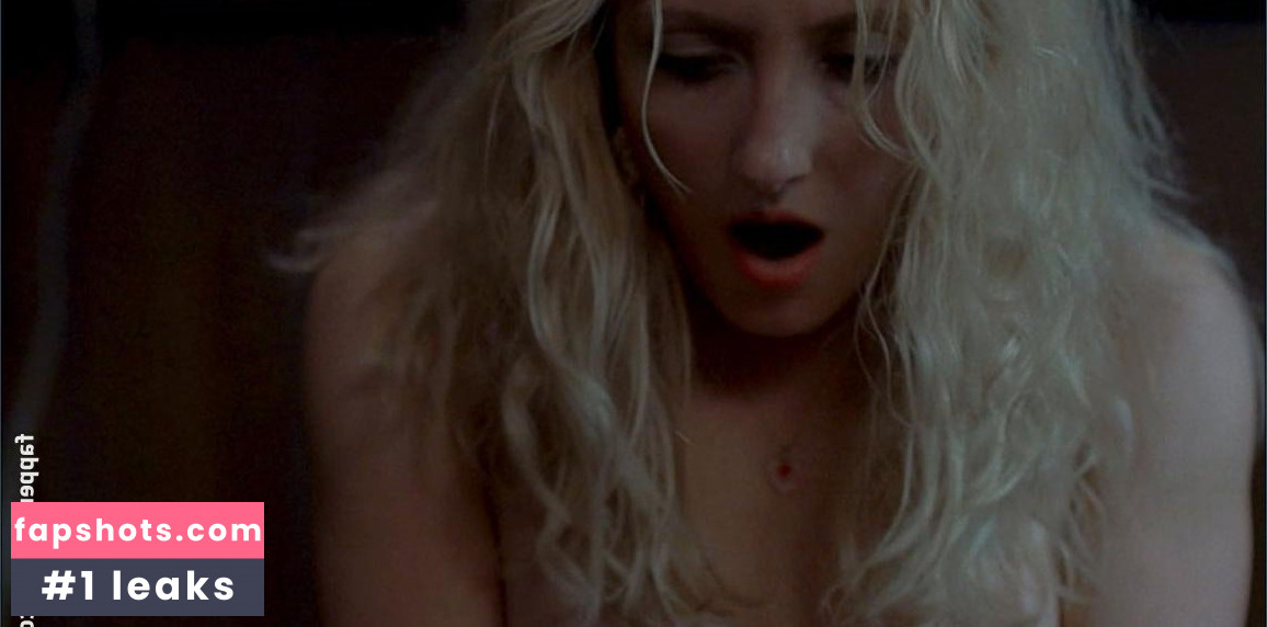 Danielle James nude babe gallery