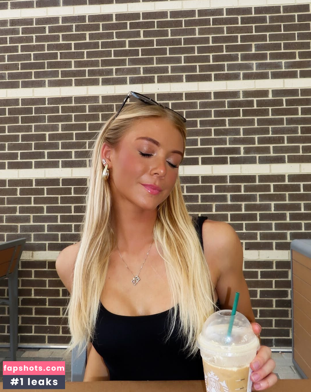 Danielle Jordan nude babe gallery