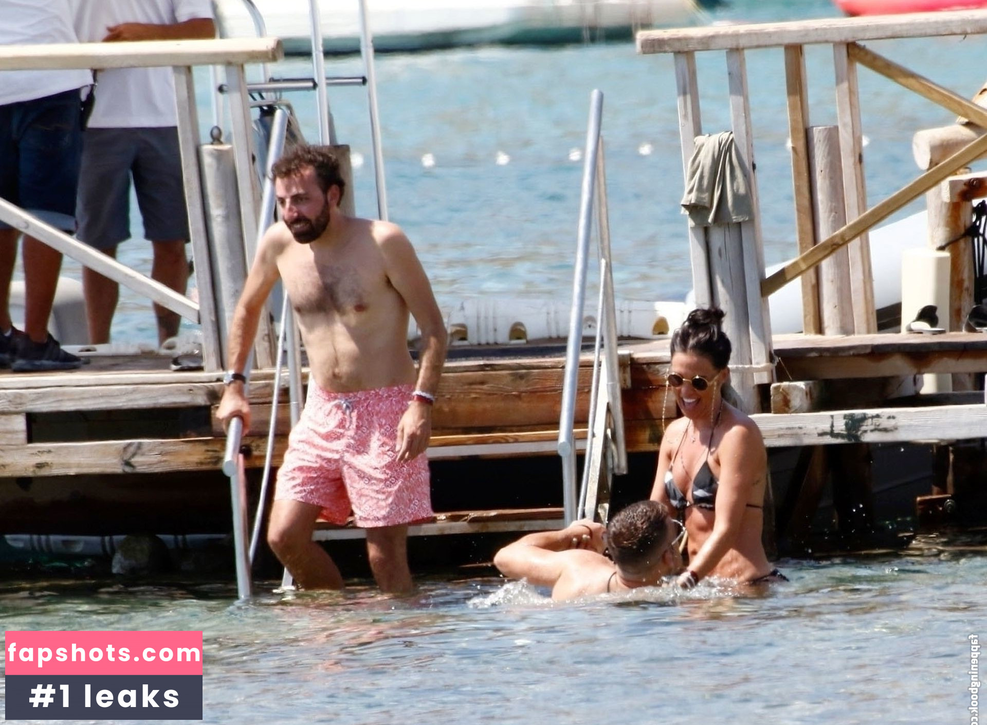 Danielle Lloyd gallery photo #250