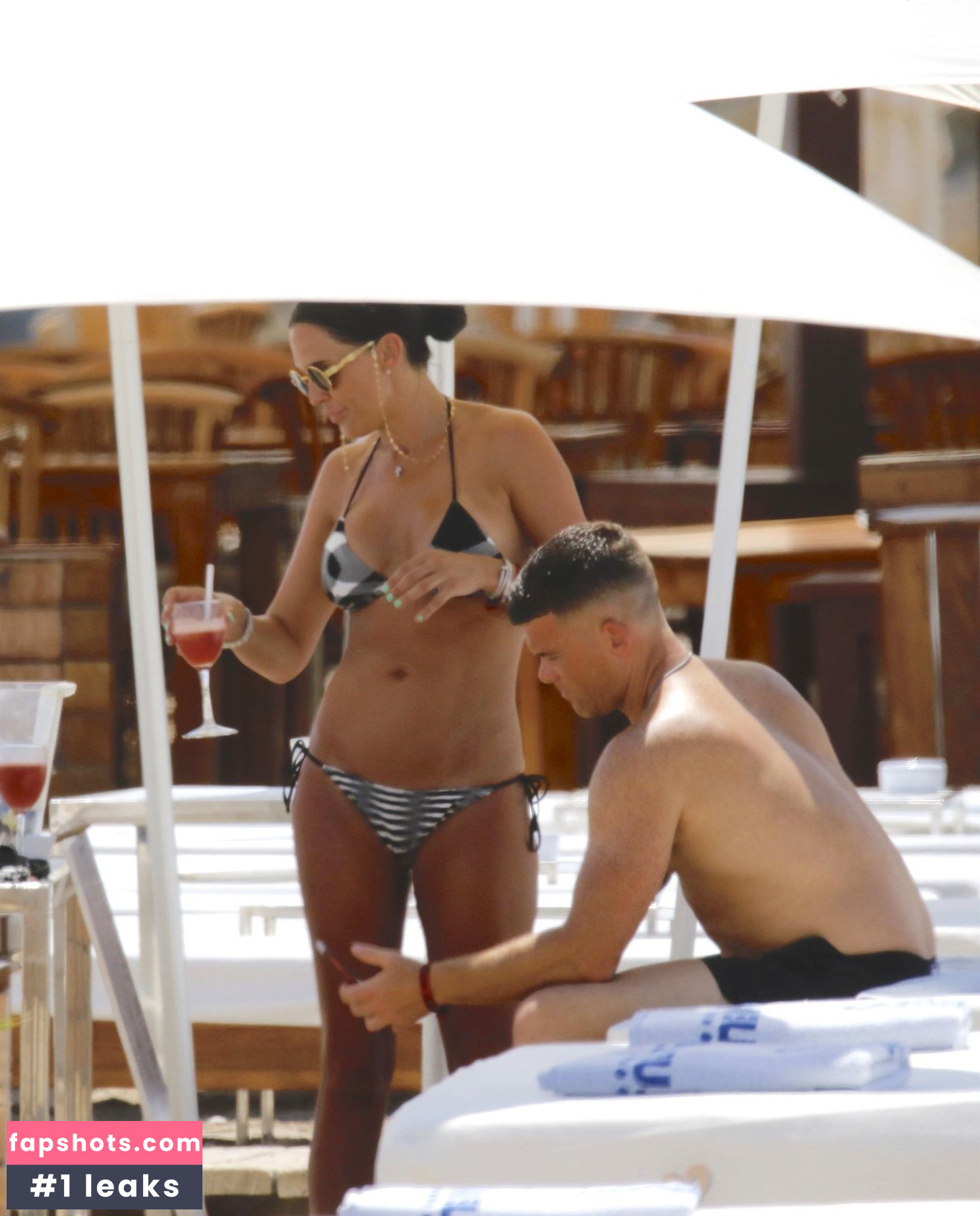 Danielle Lloyd gallery photo #265