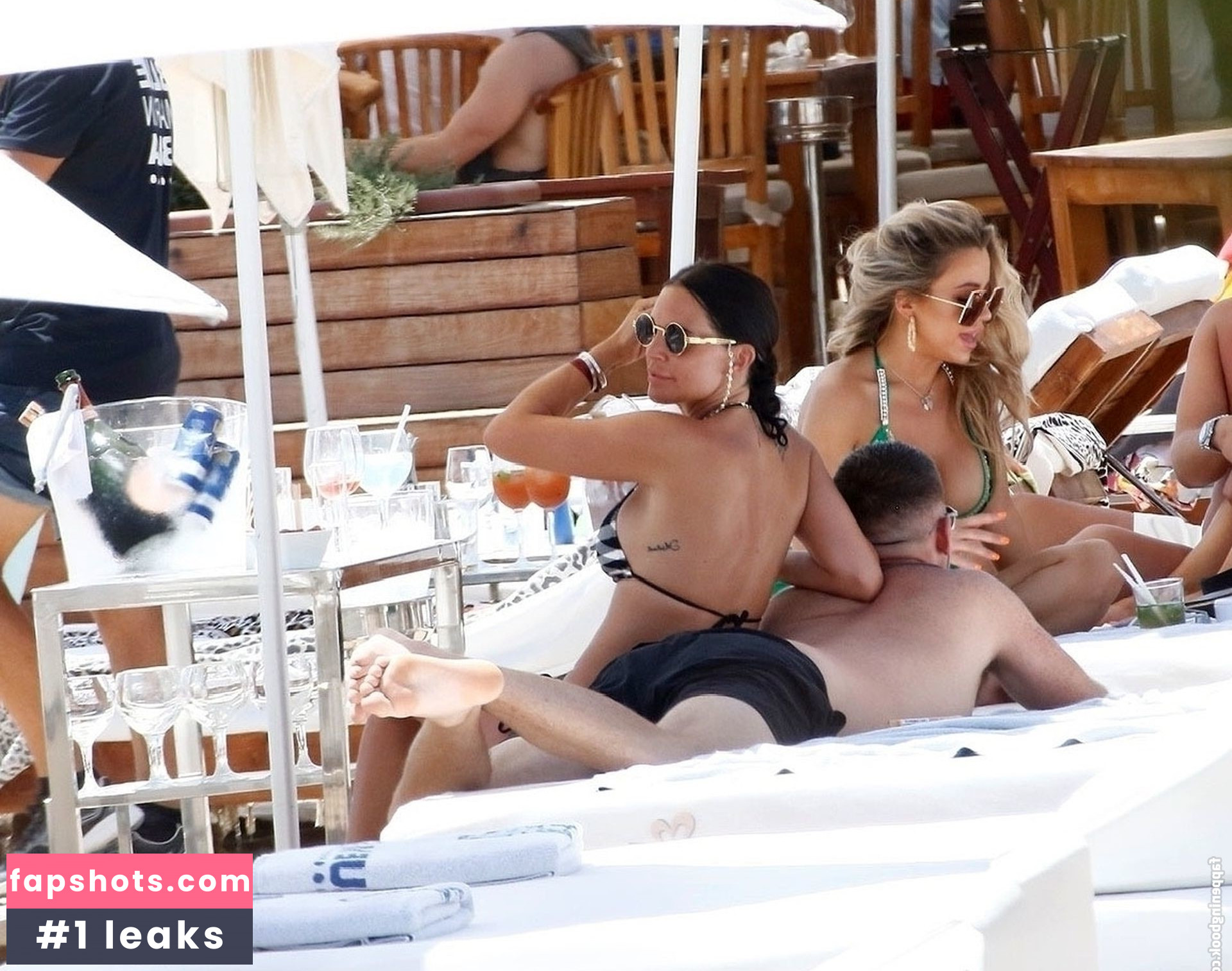 Danielle Lloyd gallery photo #268