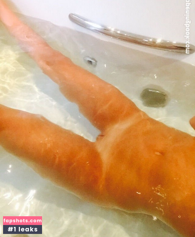 Danielle Lloyd gallery photo #470