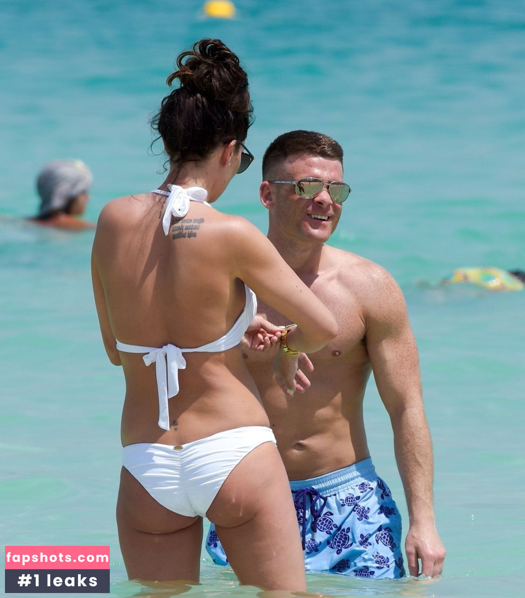 Danielle Lloyd gallery photo #486