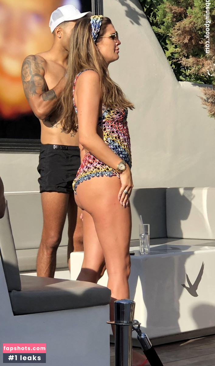 Danielle Lloyd gallery photo #571