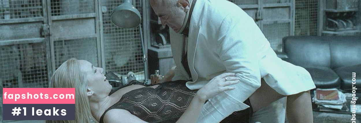 Danielle Louise Harley nude babe gallery