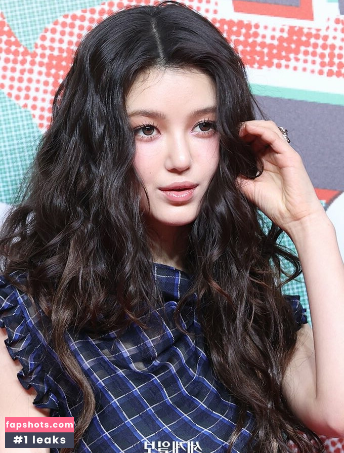 Danielle Marsh gallery photo #14