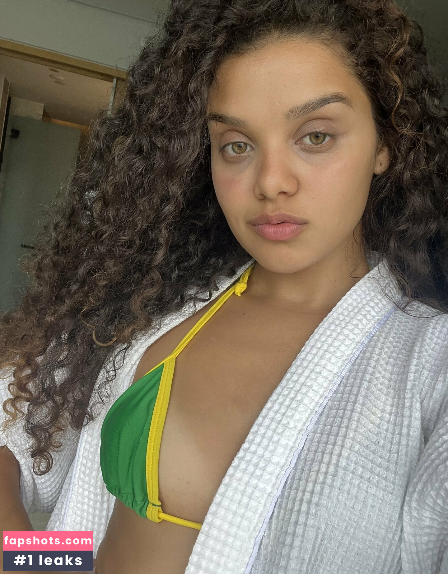 Danielle Olimpia gallery photo #5