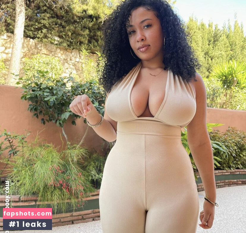 Danielle Ramona gallery photo #8