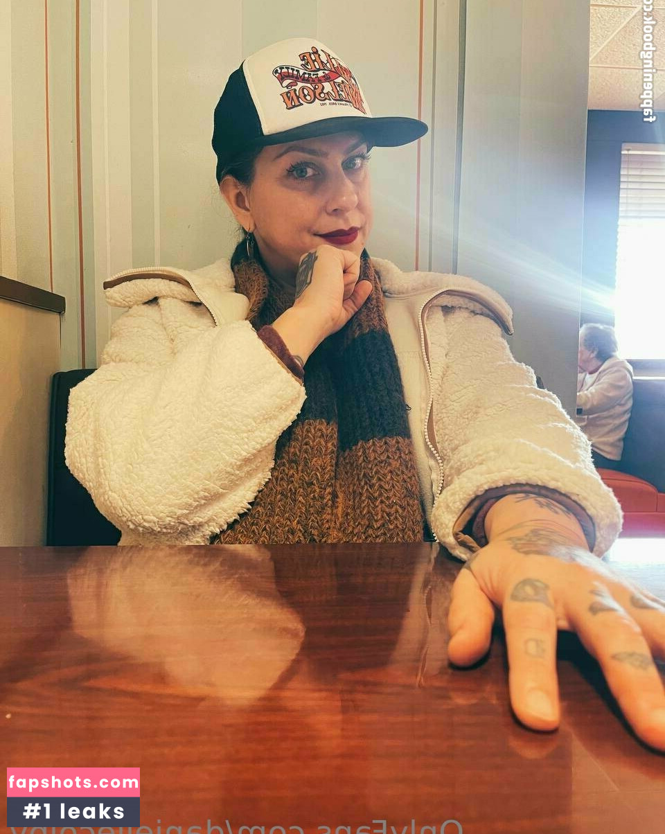 daniellecolby gallery photo #53