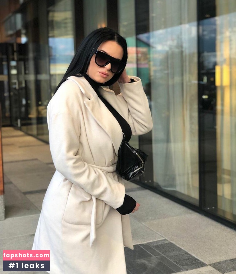 Danijela Cavara nude babe gallery