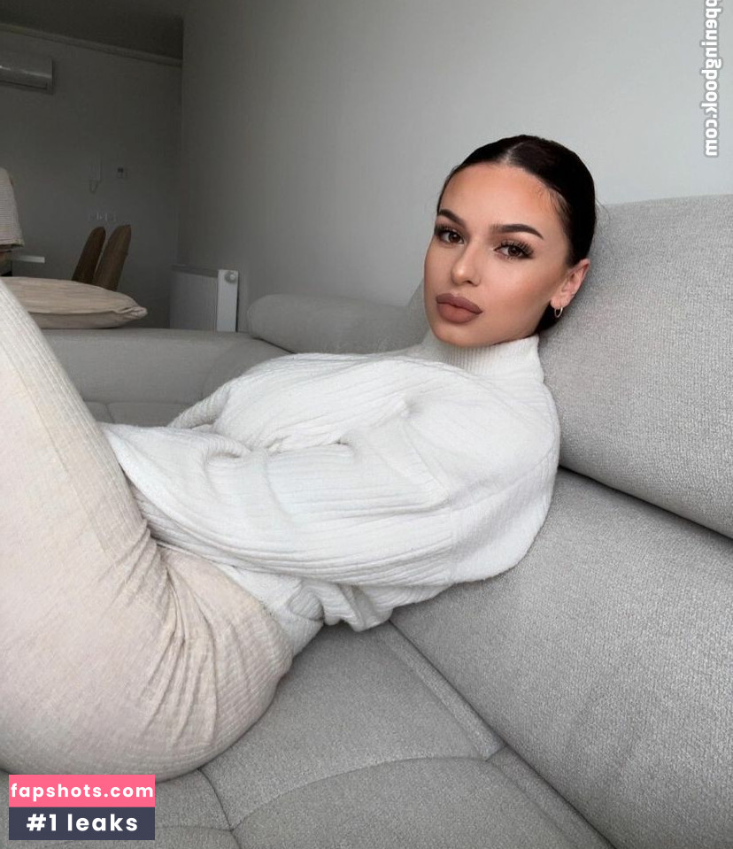 Danijela Cavara gallery photo #7