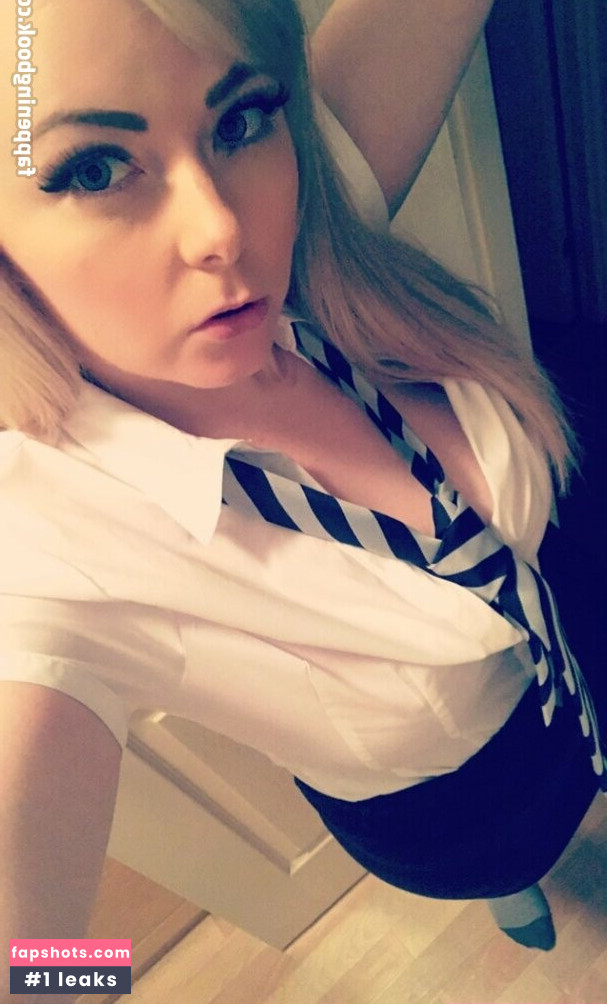 Danni gallery photo #11