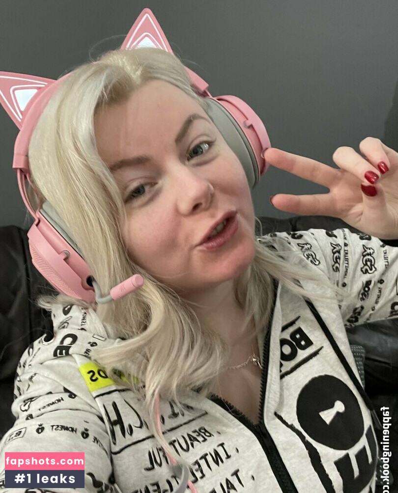 Danni gallery photo #18