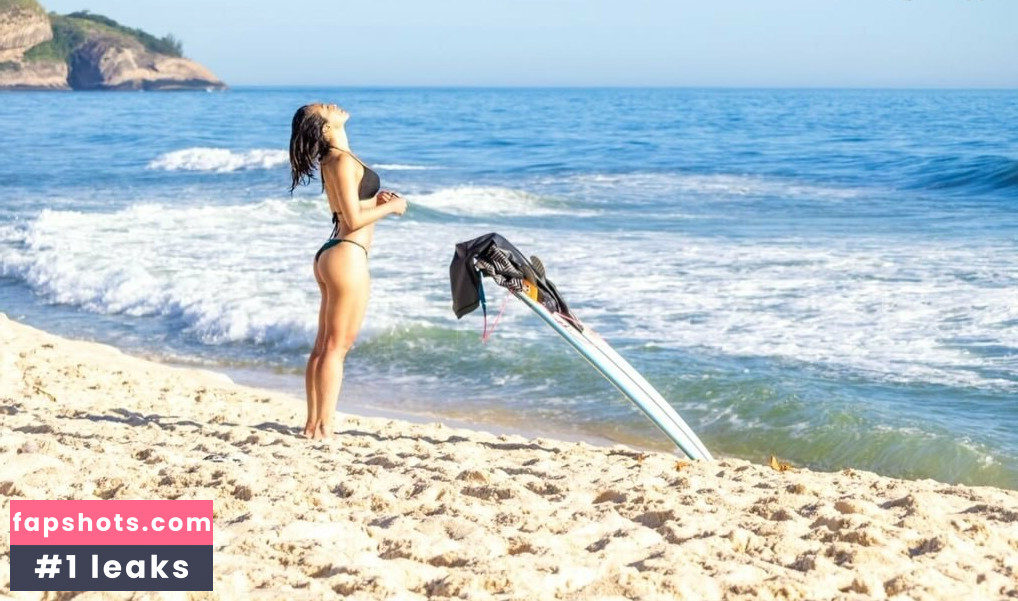 Danni Suzuki gallery photo #2