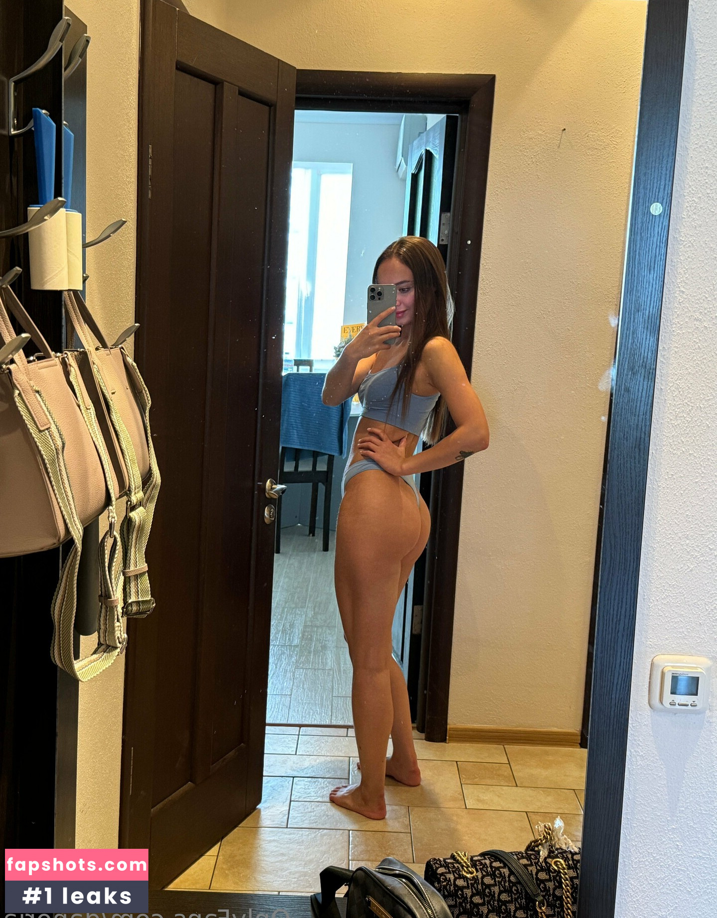 danoria gallery photo #3