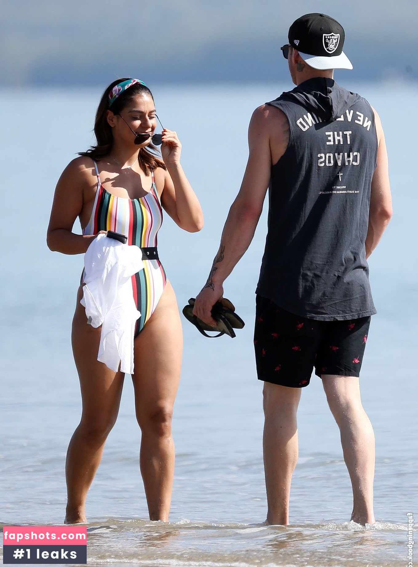 Danush Deravi gallery photo #2