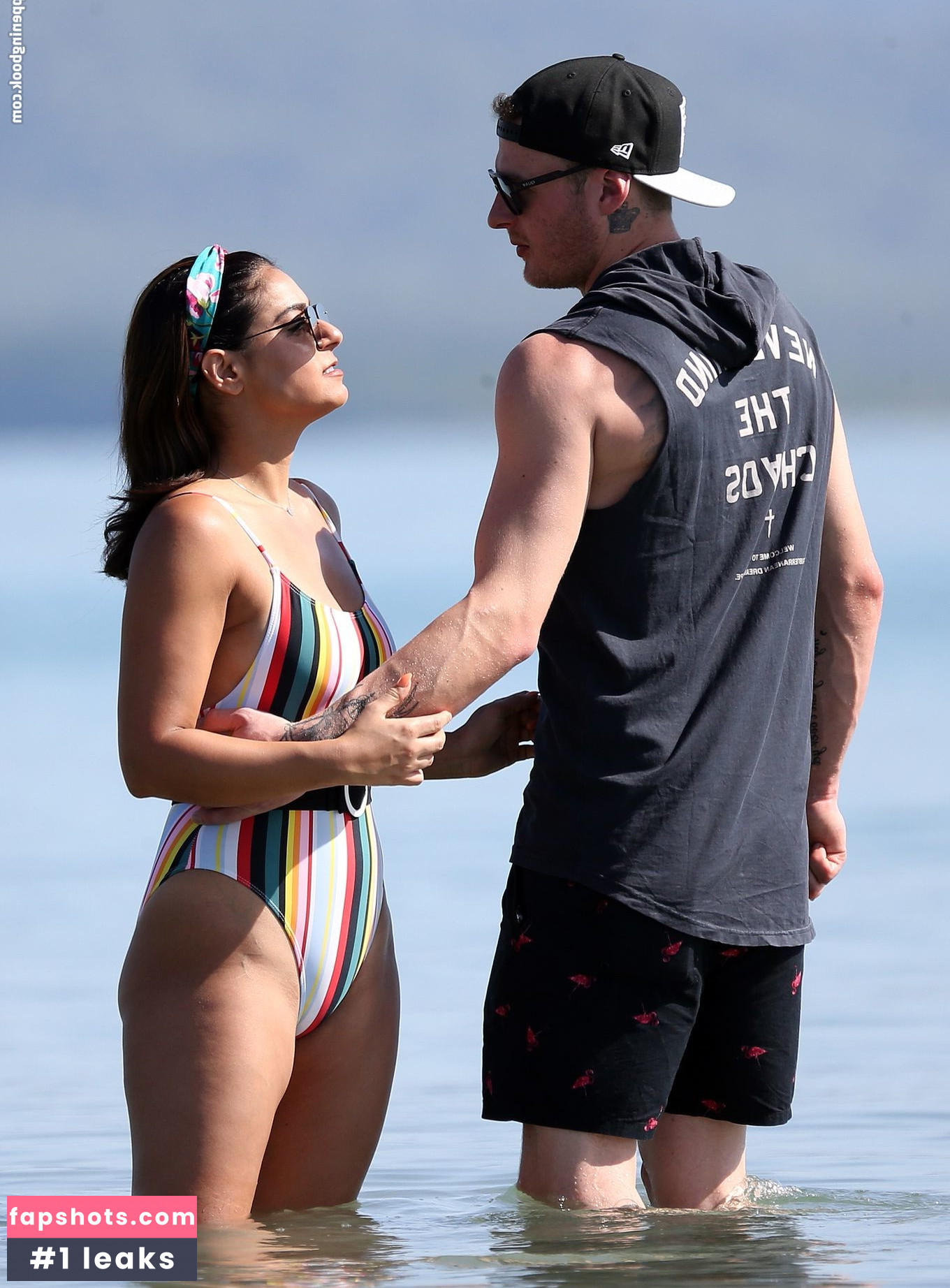 Danush Deravi gallery photo #38