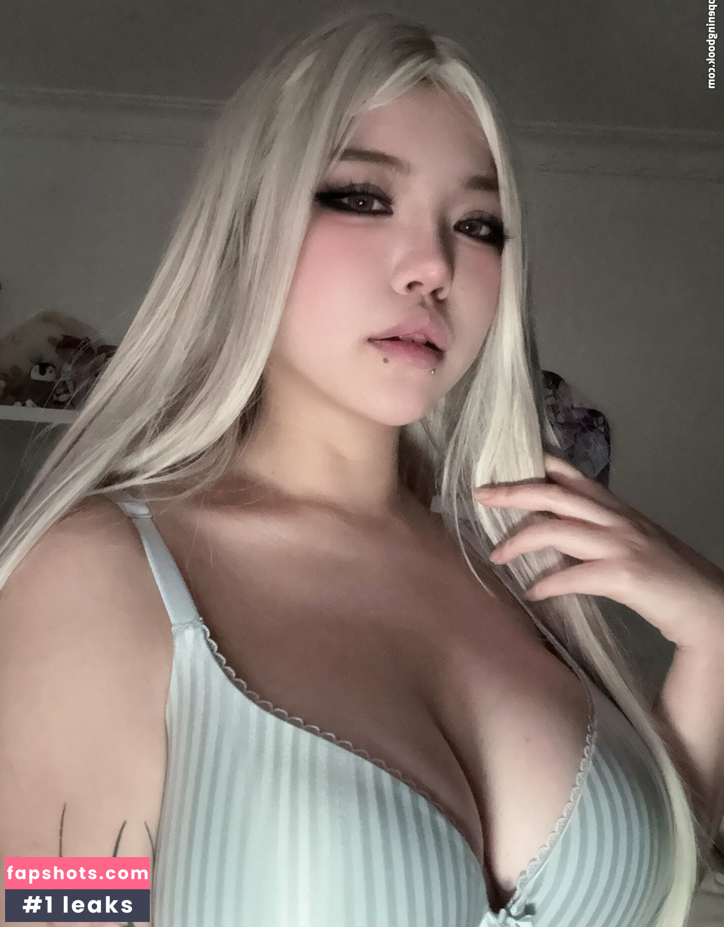 Daph ASMR gallery photo #38